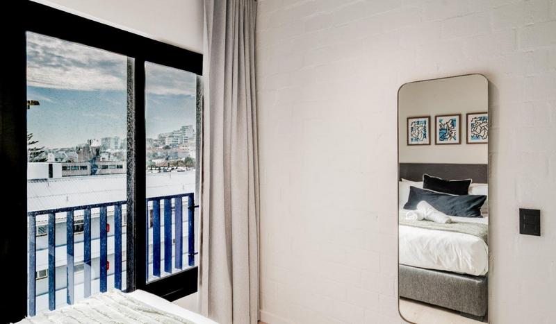 2 Bedroom Property for Sale in Sea Point Western Cape